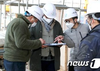 중대재해법 대상에 공공기관도 포함…시행 앞두고 ‘분주’