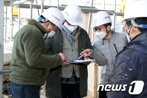 중대재해법 대상에 공공기관도 포함…시행 앞두고 ‘분주’