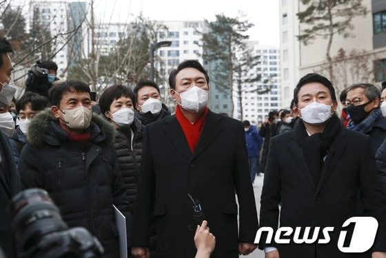 ‘원팀’ 완성한 尹, 대장동 원주민 만나 ‘反이재명’ 전략 속도