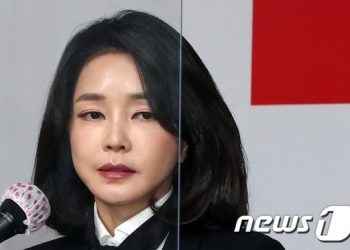 김건희 ‘2월초 등판’ 초읽기…사과문 발표 후 ‘독자 행보’ 예상