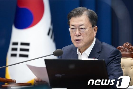 文대통령 새해 첫 국무회의…’9천만원 보상’ 4·3 특별법 공포안 심의
