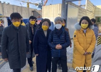 부산 찾은 심상정 “이번 대선엔 노동 빠져, 절실하게 임하겠다”