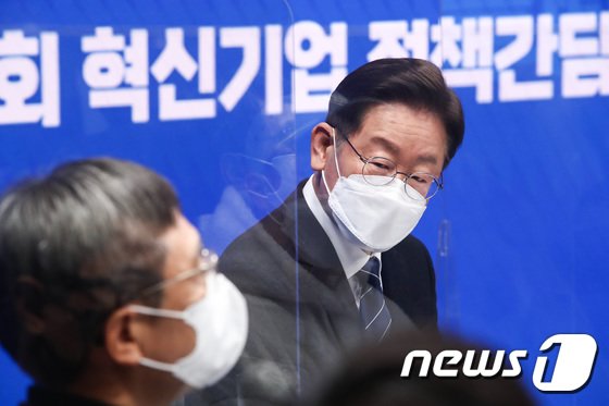 ‘신중 또 신중’ ‘부자 몸조심’ 與와 이재명…野 갈등 봉합 예의주시