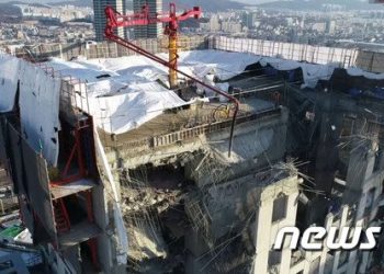 경찰 ‘아파트붕괴’ 전방위 수사…압수수색·출금·인허가 자료 요청