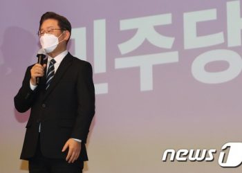 훈풍 탄 이재명, 野 내홍에 민감 대처…”흔들리면 안돼, 발언 조심해야”