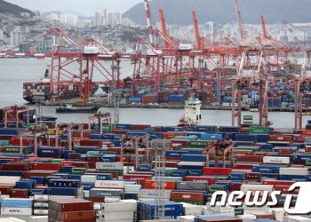 2021년 경상흑자 100조원 불투명?…원자잿값 새 변수로