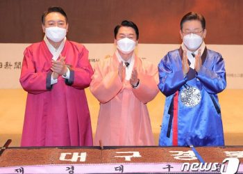 이재명 34.6%-윤석열 32.9% ‘다시 접전’…안철수 14%