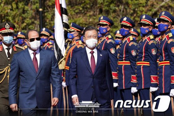 文대통령 “친환경·미래 협력 위해 전력”…이집트 총리 “韓 경험 배우고파”