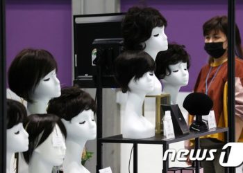 ‘탈모약’ 히트 친 이재명측 “가발 1개 300만원, 1년 2~3개…이것도 건보”