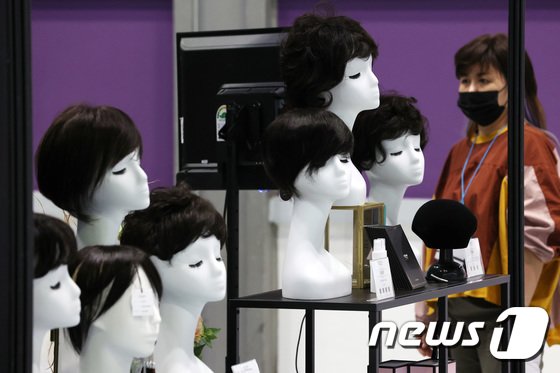 ‘탈모약’ 히트 친 이재명측 “가발 1개 300만원, 1년 2~3개…이것도 건보”