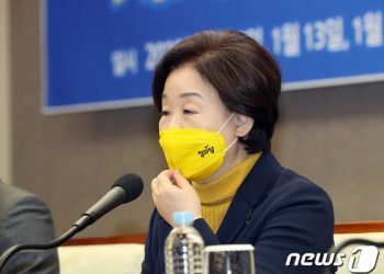 심상정 “정의당 ‘페미정당’ 맞지만…노동자·서민 위한 정당이기도”