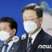 李, 대선 55일 앞두고 지지율 역전·돌발 악재…정책행보로 돌파