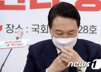 與, ‘북한 선제타격’ 尹에 “귀를 의심” “전쟁광” 총공세