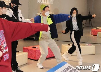 ‘이대남 돌아섰나’ 李, 20대 지지율 8주 만에 10%대로…반전에 사활