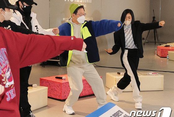 ‘이대남 돌아섰나’ 李, 20대 지지율 8주 만에 10%대로…반전에 사활