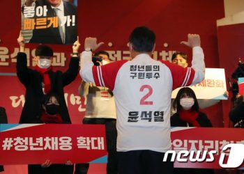 윤석열, 충청 방문 이틀차…오늘은 세종·청주 찾는다