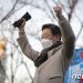 李 수도권 매타버스 이틀째…1인가구 찾고 시민과 송리단길 걷는다