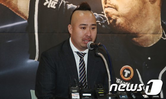 ‘눈물의 은퇴’ 유희관 “두산을 가장 사랑했던 선수로 기억되길…”