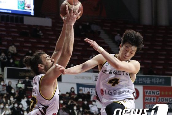 ‘마레이 17점 22리바운드’ LG, 오리온 71-61로 제압