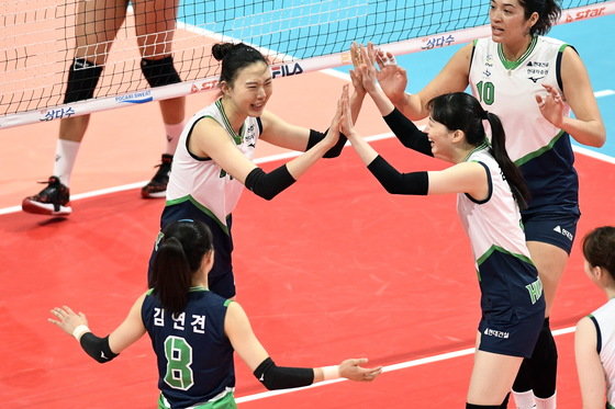 ’25승1패’ 현대건설, V리그 새 역사 썼다…시즌 최다 승점 신기록