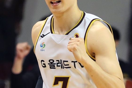 ‘이관희 29득점’ LG, 후반기 첫 경기서 KGC에 역전승