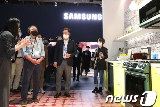 삼성 찾은 정의선, 소니 찾은 한종희…韓 기업인 CES서 분주한 행보