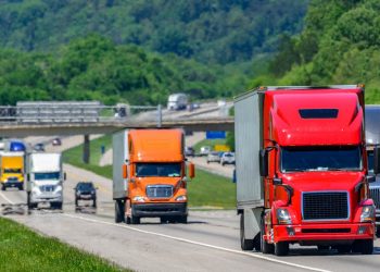 연방 트럭킹 프로그램, 10대에 트랙터-트레일러 주(州)간 운전 허용