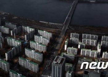 ‘하반기 분양 예정’ 잠실진주 재건축서 문화재 발견…사업 지연 불가피