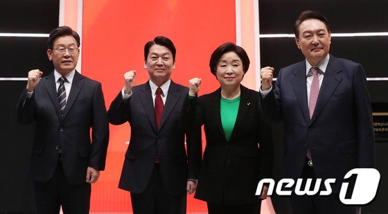 첫 선관위 주관 TV토론…어지러워진 전선에 각자도생 ‘난타전’
