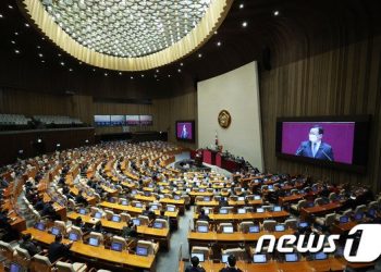 여야, 새해 추경심사 돌입…’증액 어렵다’ 정부 설득 주목