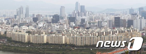 “주춤한 거래에도 ‘안전자산’ 믿음 여전”…숨 고르는 강남3구