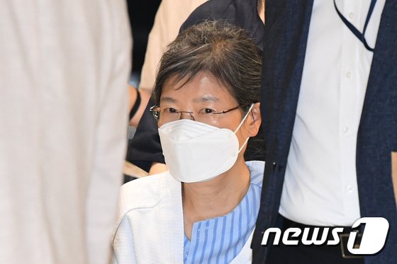 조원진 “朴회복 더뎌, 22일 대구행 힘들 듯…건강 30%가량 회복한 상태”