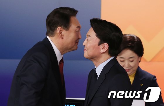 安 “尹 답변 달라” 외침에도 尹의 이유 있는 ‘침묵’