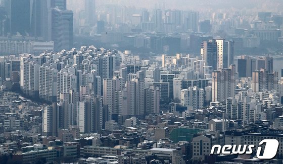 “세금으로 다 낼 판”…서울 아파트, 거래 빙하기에도 증여 행렬 계속