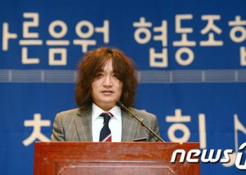 시나위 신대철 “이재명 지지…토론 보니 ‘서울대’ 尹·安·沈보다 훨씬 스마트”