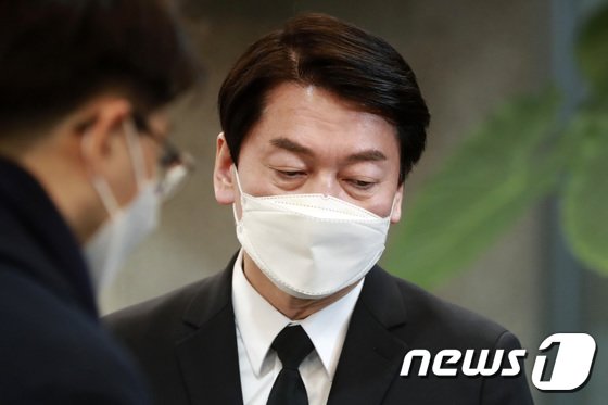 安 ‘선거운동 중단’ 이틀째…빈소 지키며 ‘조문 정치’ 이어갈 듯