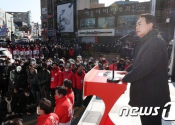 靑, 尹 ‘히틀러·파시스트’ 발언에 “선 넘었다” 부글부글