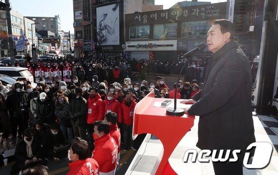 靑, 尹 ‘히틀러·파시스트’ 발언에 “선 넘었다” 부글부글