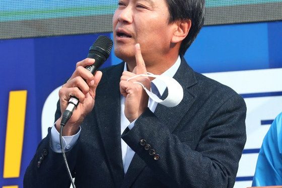 임종석 “벽에 대고 욕하고 싶다…尹과 김건희 ‘神氣’의 괴물정권 볼 수도”