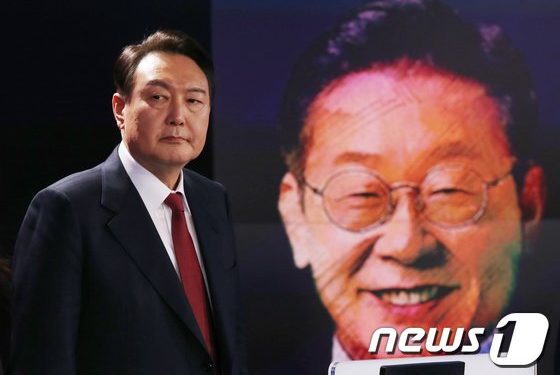 李·尹 ‘네거티브’ 더 거세졌다…대장동·주가조작 135분간 혈투