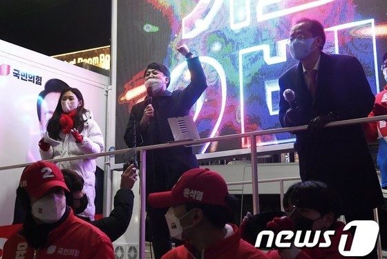 洪 “내가 봐도 이준석 조롱, 좀 심하다…대구시장, 의원보다 할일 많다”