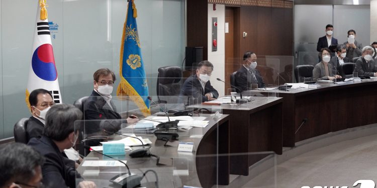 靑NSC “러시아의 우크라 침공 강한 유감…즉각 중단해야”(종합)