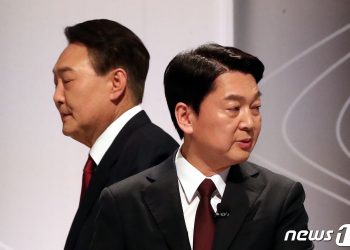 윤석열, 안철수에 두 번째 전화…’주말 담판’ 성사 여부 촉각