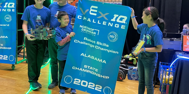 몽고메리 삼남매 팀, 2022 앨라배마주 VEX IQ 로보틱스 챔피언쉽 우승
