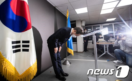 고개 숙인 이재명 패인은…너무 높았던 정권교체론·대장동 사태