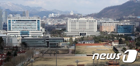 국민 2명 중 1명 “대통령 집무실 용산 이전 반대”…찬성 40.6%