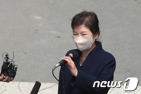 조원진 “尹은 모르더라…朴 ‘작은 힘 보태겠다’가 정치하겠다란 말인 줄”
