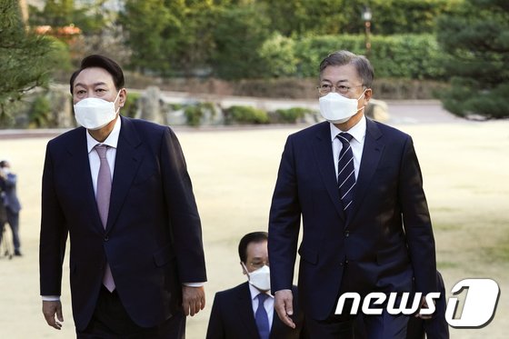 171분의 文-尹 만찬 회동, 얼어붙은 정국에 훈풍 불까