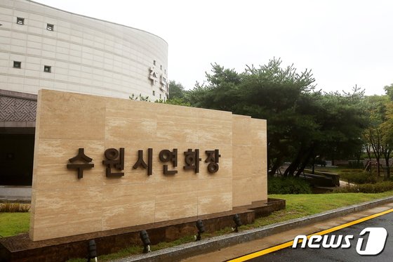 화장장 없어 장례 못끝내는 유족들…화장로 풀가동 나선 지자체