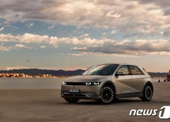 현대 ‘아이오닉5’, 독일 車전문지 평가서 벤츠 ‘EQB’ 제쳤다